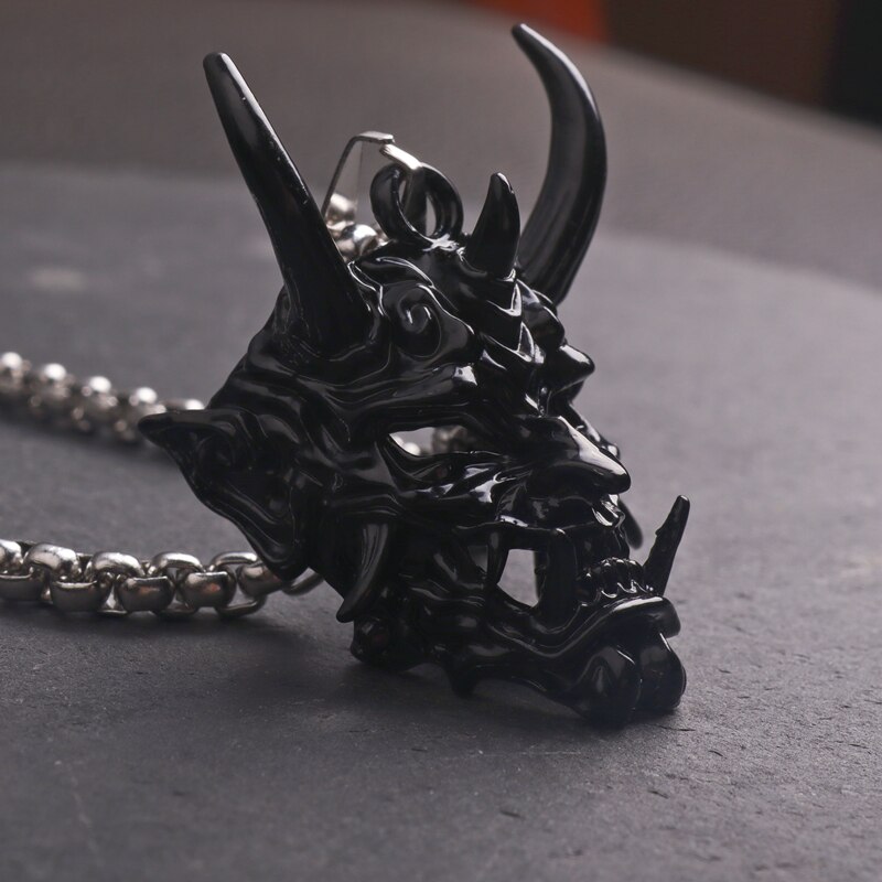 Simple Compact and Exquisite Animal Crow Raven Eagle Pendant Necklaces for Men Punk Jewelry: LZ6037-Black