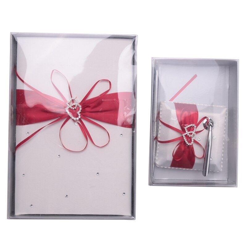 Receptie pen en houder bekleed met een witte satijn en organza