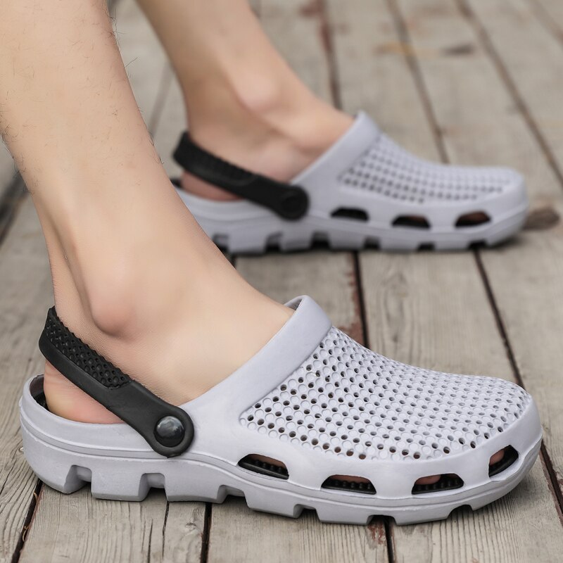 Uomini Piscina Sandali di Estate Scarpe Da Spiaggia All'aperto degli uomini Slip On Zoccoli Giardino Casual Doccia Con Acqua Pantofole