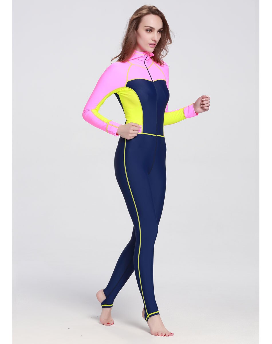 Naisten märkäpuku lycra kokovartalosukelluspuku ja urheilunahat laitesukellukseen, snorklaukseen, uintiin, snorklaukseen