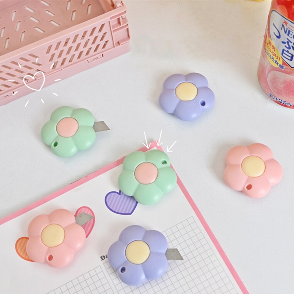 2022 Portable Cute Mini Utility Knife Diy Art Cutter Knifes Paper Cutting Art Knife Student School Office School Supplies