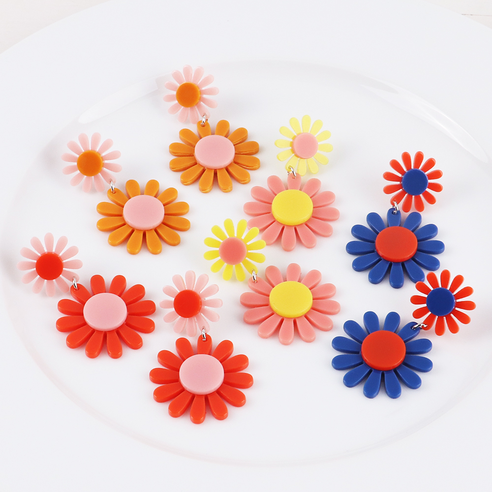 FishSheep Korean Cute Acrylic Flower Earrings for Women Trendy Geometric Daisy Pendant Earrings Jewelry