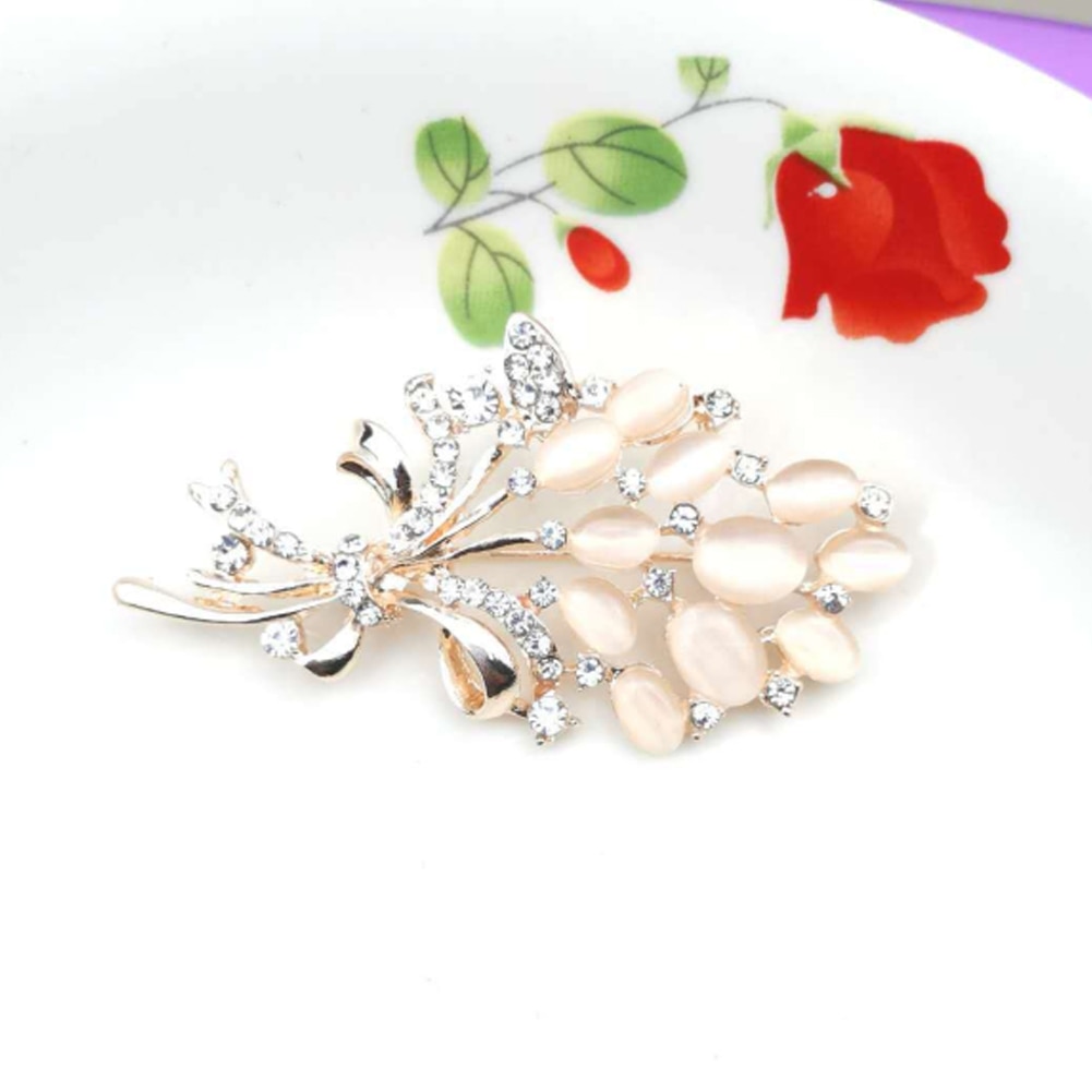 Modieuze opaal stenen bloem broche speld kledingaccessoires verjaardag broches voor vrouwen strass broche speld