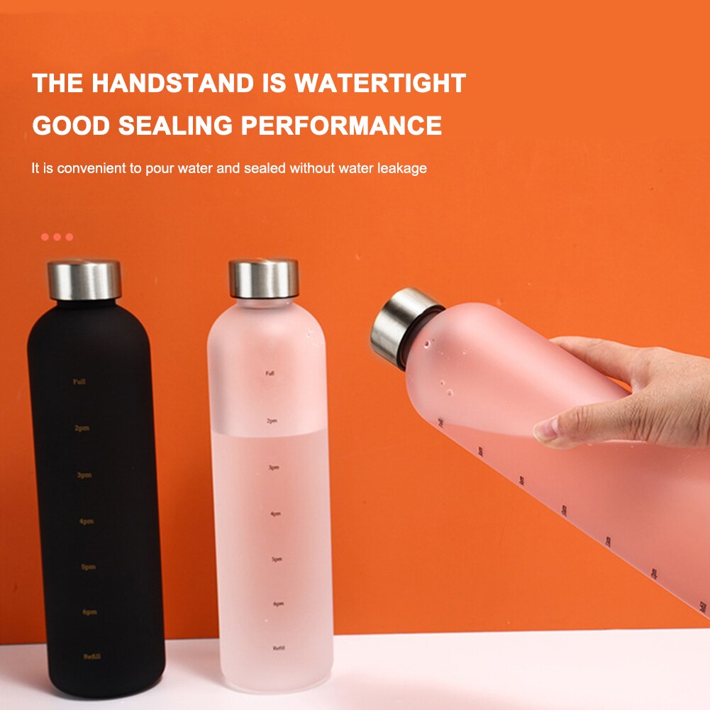 1000ML Kunststoff Raum Tasse Große-Kapazität transparent Gefrostet Wasser Tasse Kupfer Deckel Sport Wasser Flasche Mit Zeit Marker für Schüler