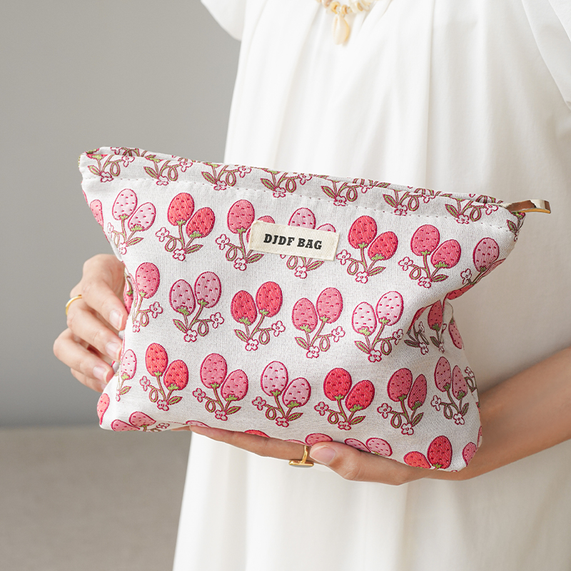 Women's Cosmetic Bag Small Blue Strawberry Portable Cosmetics Lipstick Storage Bag Commuter Coin Purse Clutch Bag Key Case: Light Grey