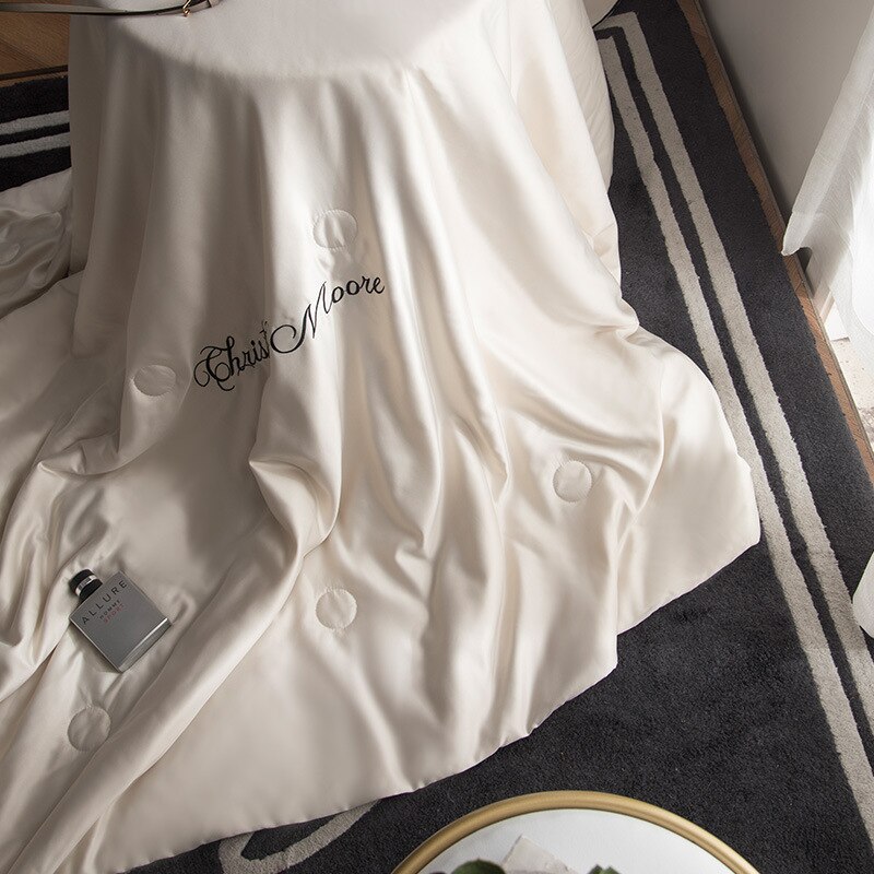 Été Tencel nu dormir été cool couette couleur unie broderie climatisation couette simple double mince couette LB63015