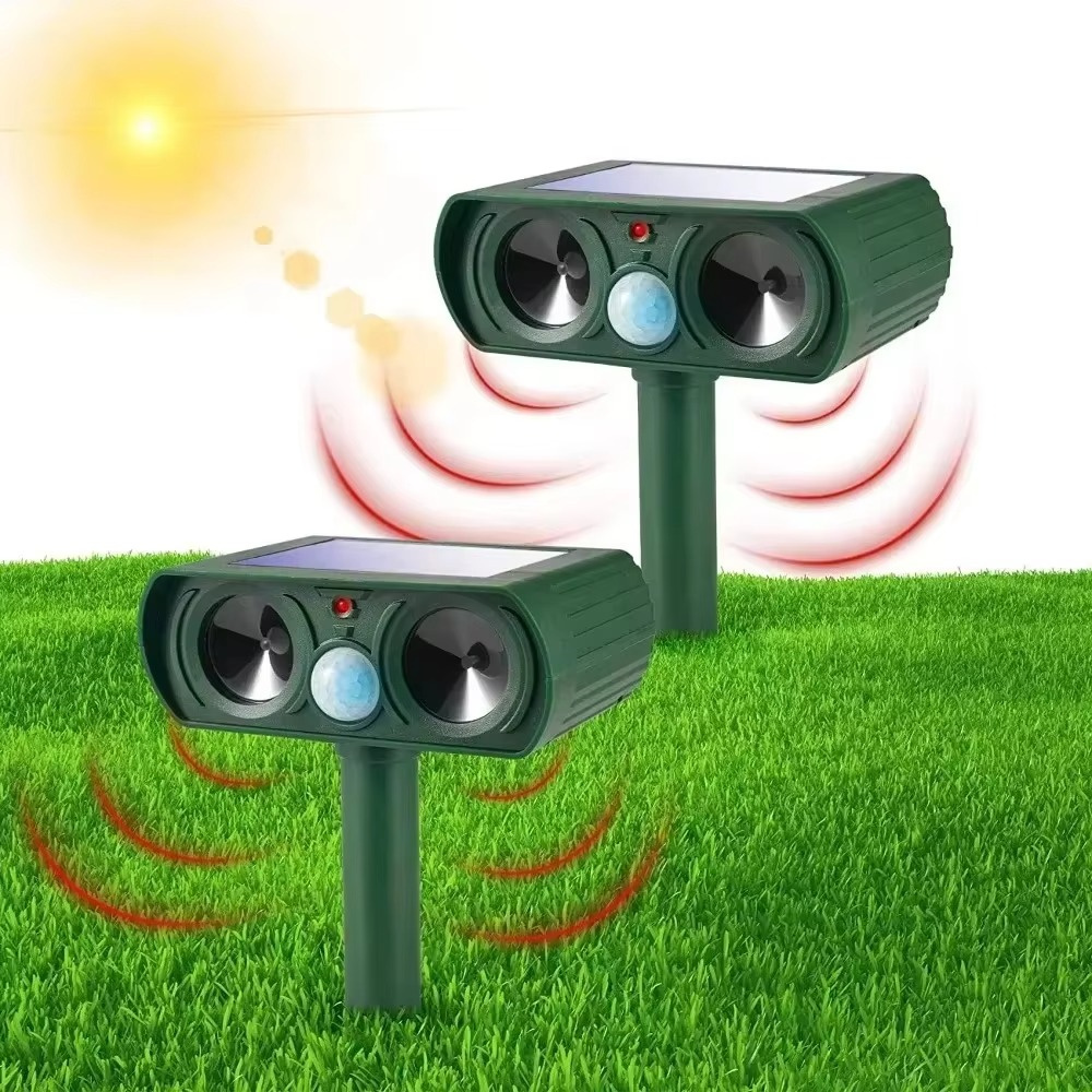LED Light Alarm Ultrasonic Cat Dog Repellant Outdoor Solar Power Rechargeable Garden Repellers Cat Deterants for Animals