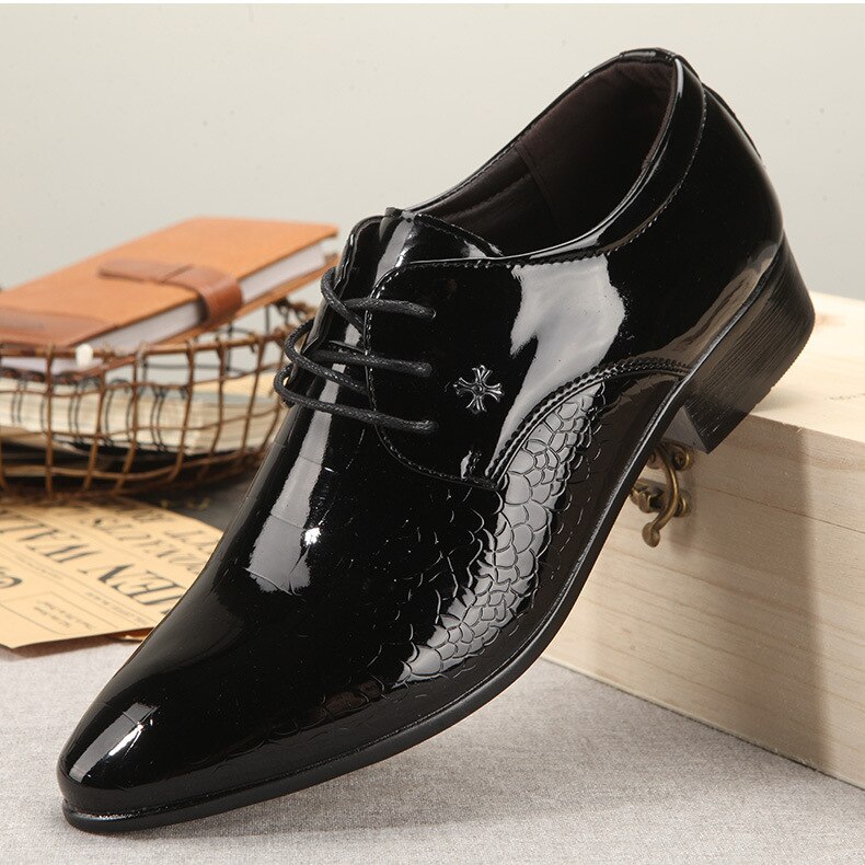 Zapatos de negocios para hombre, calzado de vestir, puntiagudos brillantes, británica, cuero brillante: 38