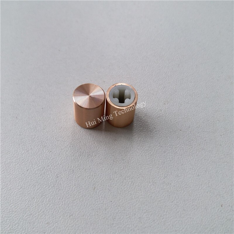 15 st aluminiumplastlock potentiometer ratt 9.2*10*3.2mm potentiometer bilratt liten brytarknapp lätt pekmikrobrytare: Guld-