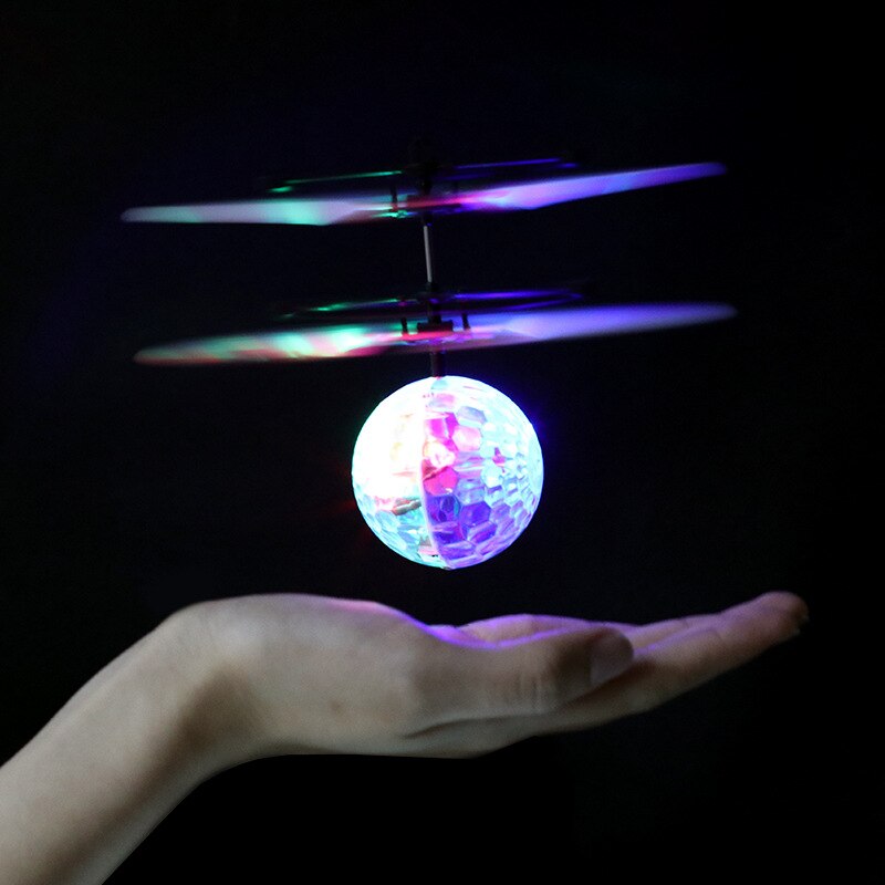 Bunten LED Blinkt Infrarot Induktion Hubschrauber Fliegen Ball Disco Magie GEFÜHRT Ball Bühne Lampe Kinder Spielzeug Besten für Kinder