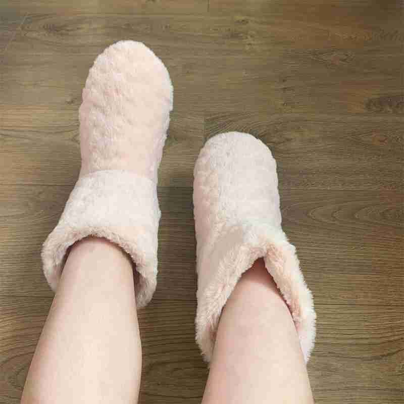 1 Pair Thick Socks Slipper Warm Ultra-Plush Anti-Slip High Floor Indoor Boots Winter Floor Long B9S4