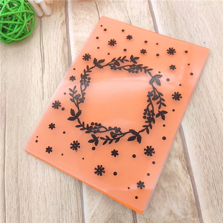 10.6*14.5CM Plastic Wreath Template Easter Wreath Craft Card Making Paper Card Album Wedding Decoration Embossing Folders