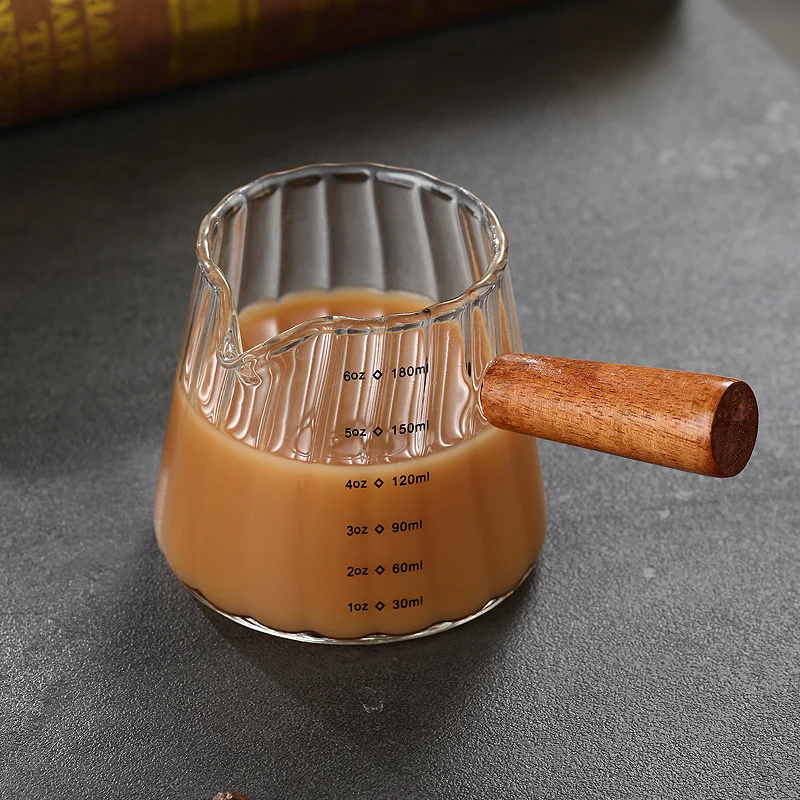 180 ml Holzgriff Glas Espresso Messbecher Kaffee Extraktion Tasse mit skala Hohe Temperatur Widerstand Milch Krug Messen Becher: Licht Grau