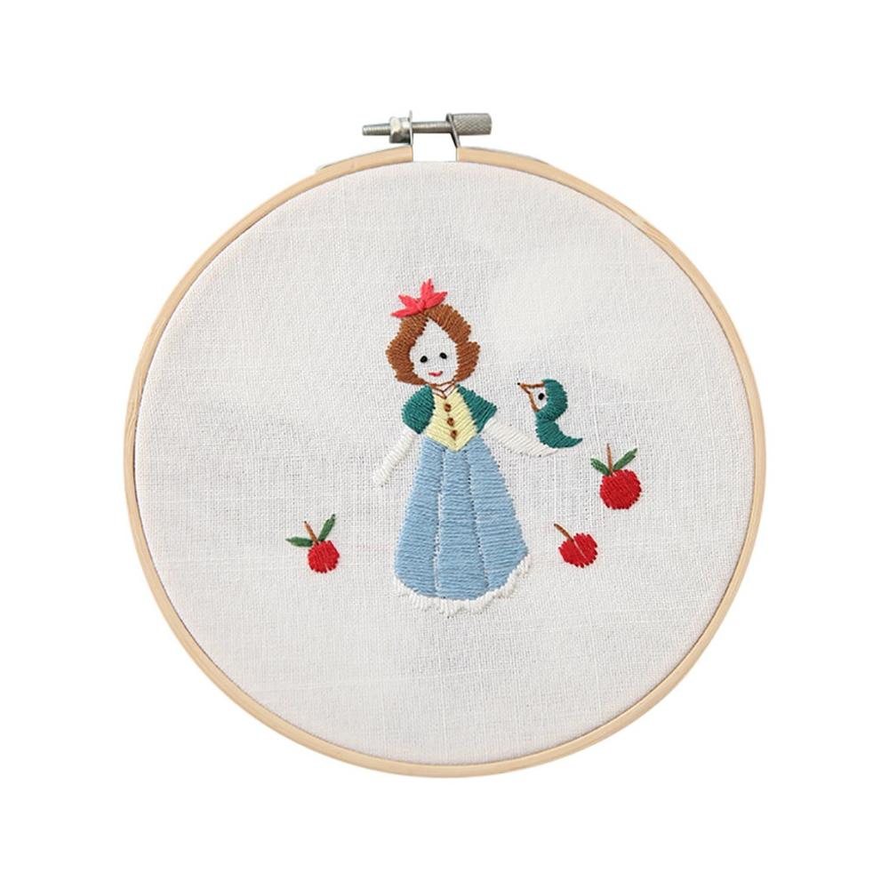 Full Range of Embroidery Cross Stitch Stamped Embroidery Cloth with Floral Kit: D