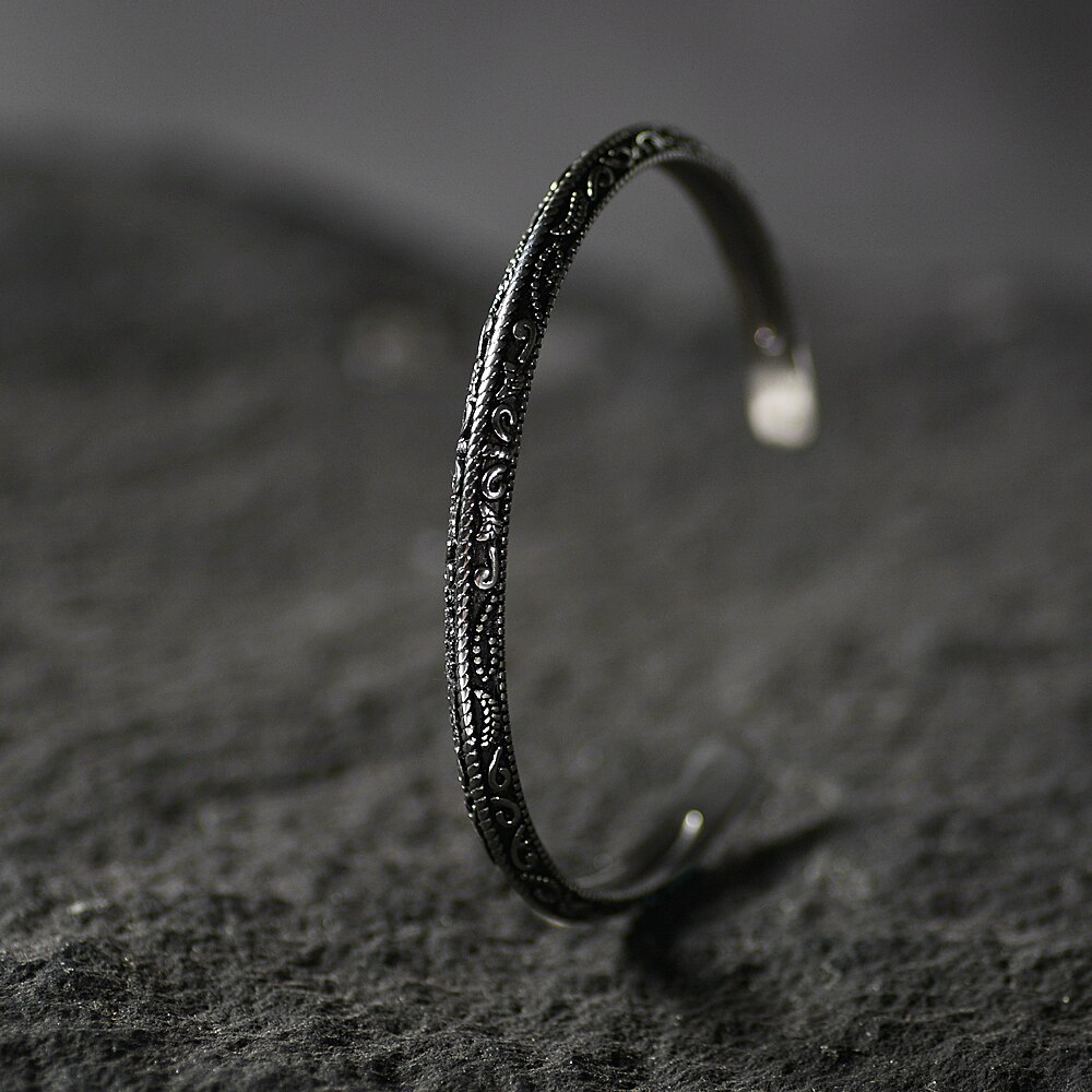 Braccialetti da uomo di Design nuovo braccialetti in acciaio al titanio braccialetti aperti gioielli di colore maschile