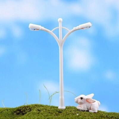 1pcs Miniature Streetlights Cute Resin Crafts Decorations Fairy Gnome Terrarium Christmas Party Garden Random Style: D