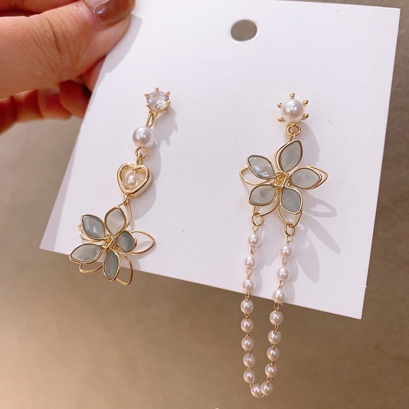 Mengjiqiao Asymmetrische Metalen Hollow Flower Dangle Oorbellen Voor Vrouwen Elegante Parel Kwastje Pendientes Jewery