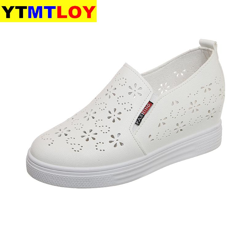 Platåsneakers svart vit dolda kilklackar sneakers fritidsskor kvinna höga platåskor kvinnors höga klackar kilklackar