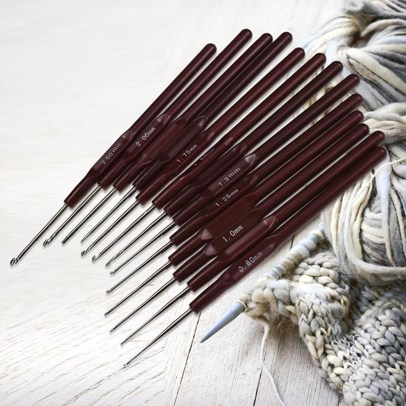1pc Crochet Hooks with Plastic Handle Micro Crochet Needle For Knitting Lace Trim DIY Knitting Tools Supplies