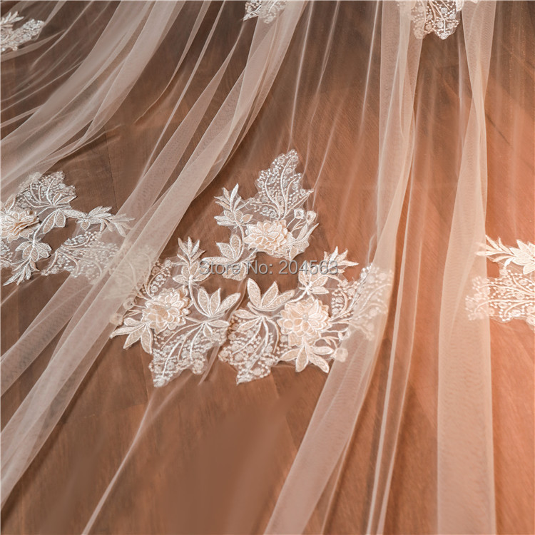 Elegante velo da sposa in pizzo di lusso a due strati con fiori veli da sposa lunghi con pettine accessori da sposajd2020