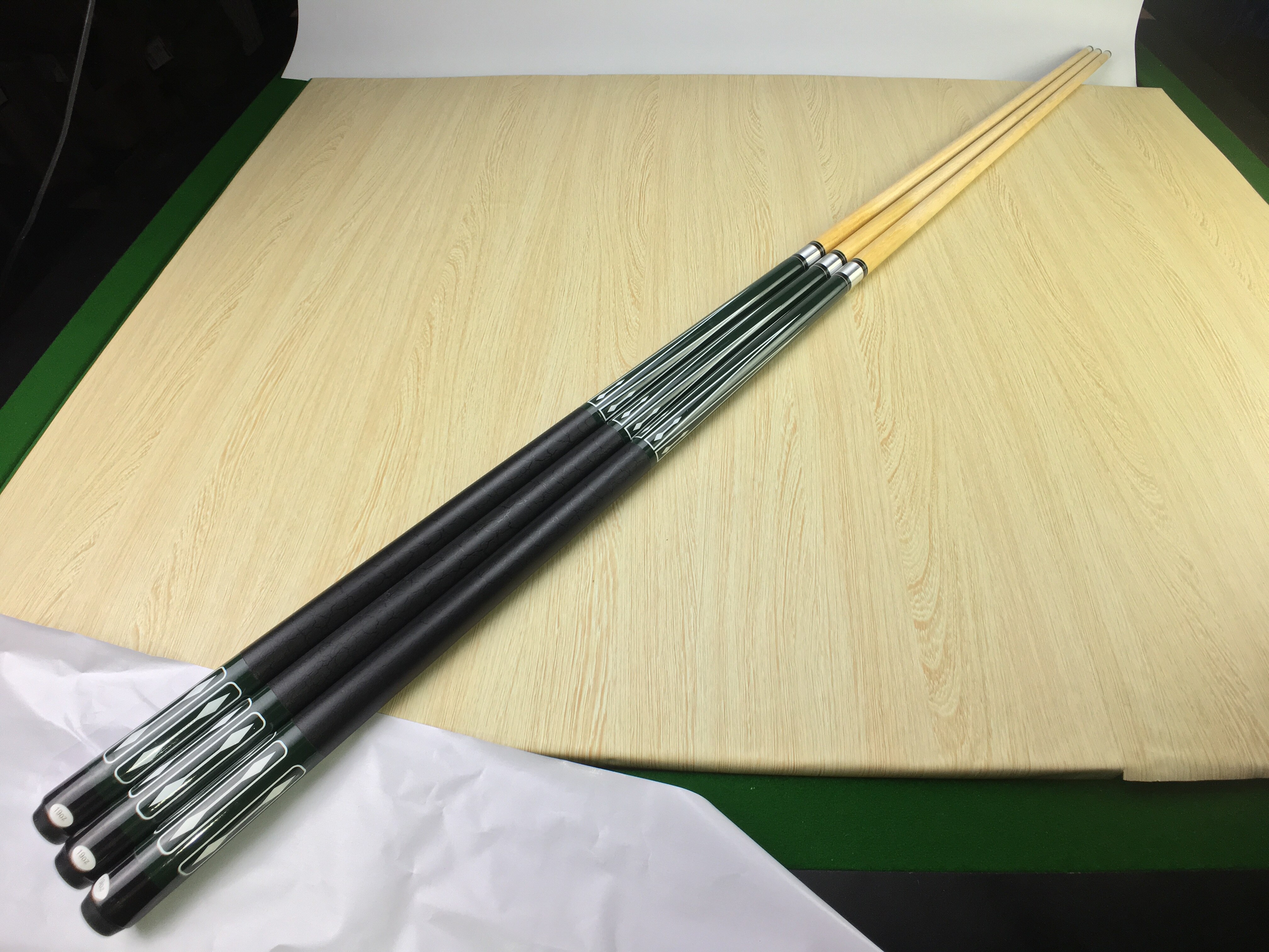 newest 13MM Cue Tip Green Hardwood Maple Billiard Pool Cue Stick