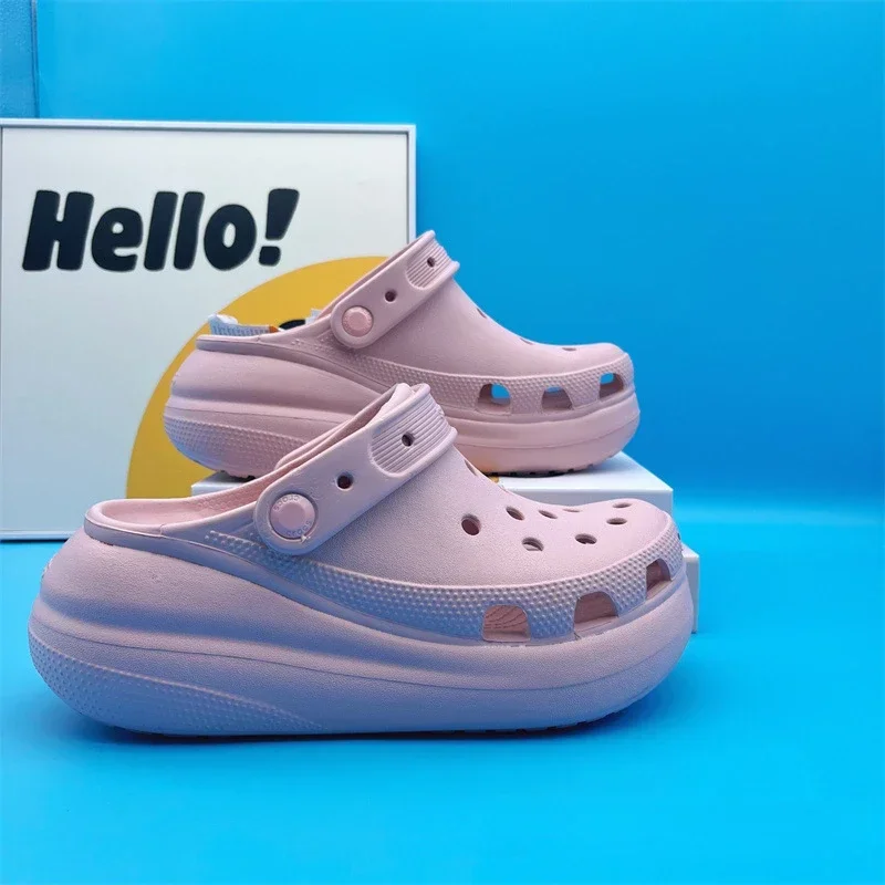 Sandales nuage respirantes à trous bouffants Crss – Chaussures blanches à plateforme toutes saisons pour femmes pour le style de rue/plage: Marron / 37