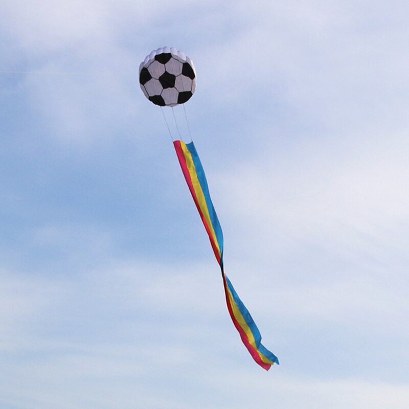 Zachte Opblaasbare Voetbal Kite Cartoon Kinderen Kite Kleur Lange Staart Enkele Lijn Kite Volwassen Outdoor Recreatie Sport Flying Tool