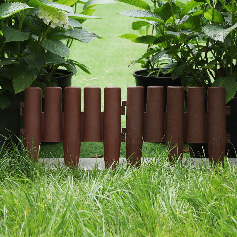 PVC Plastic Brown Fence Flower Bed Garden Guardrail Horticultural Christmas Decoration High Temperature Resistance Guard Rail: brown