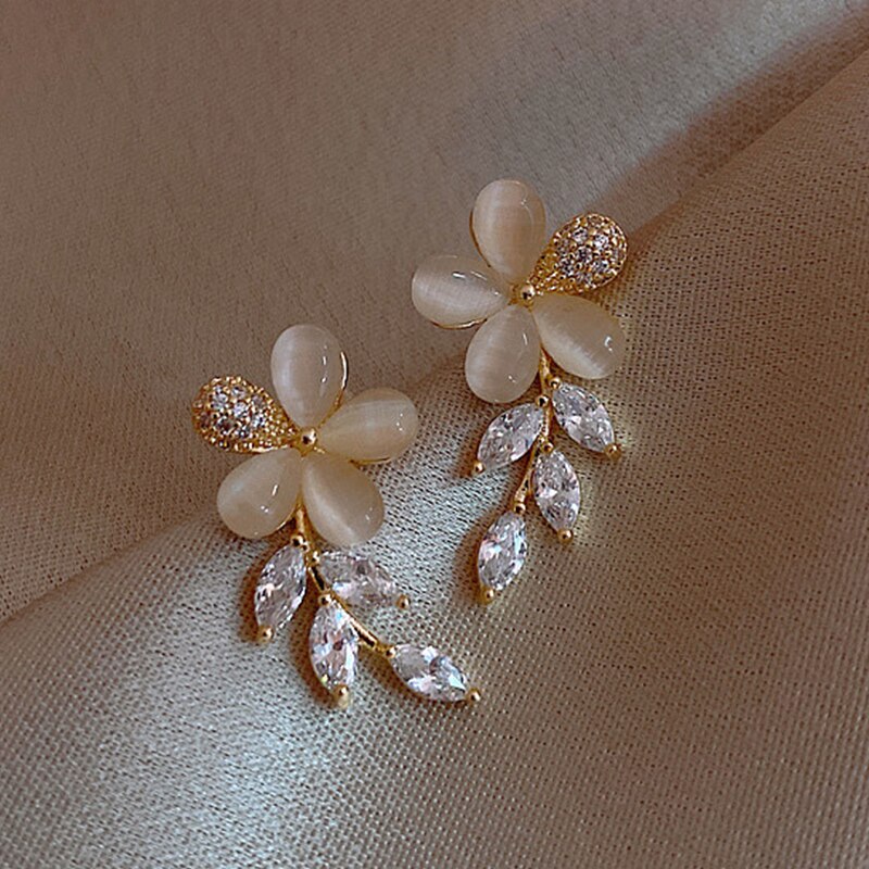 Simple Joker Leaf Zirconia Opal Earrings for Women Exquisite Rhinestone Flower Geometric Stud Earring Girls Classic Jewelry: 4