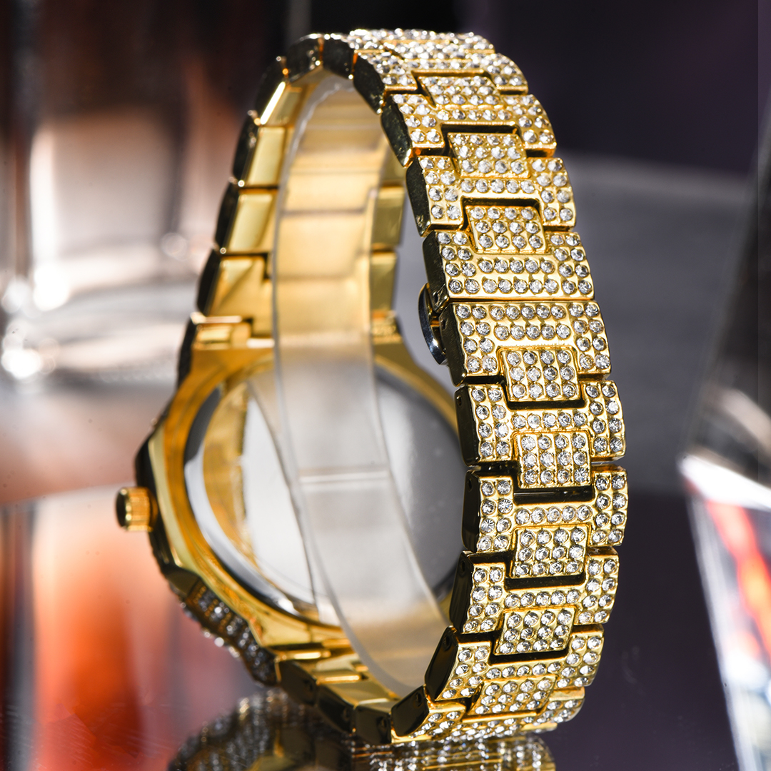Lyxig iced klocka herrklocka i rostfritt stål guld armbandsur hiphop diamant bling smyckesklocka för män reloj hombre