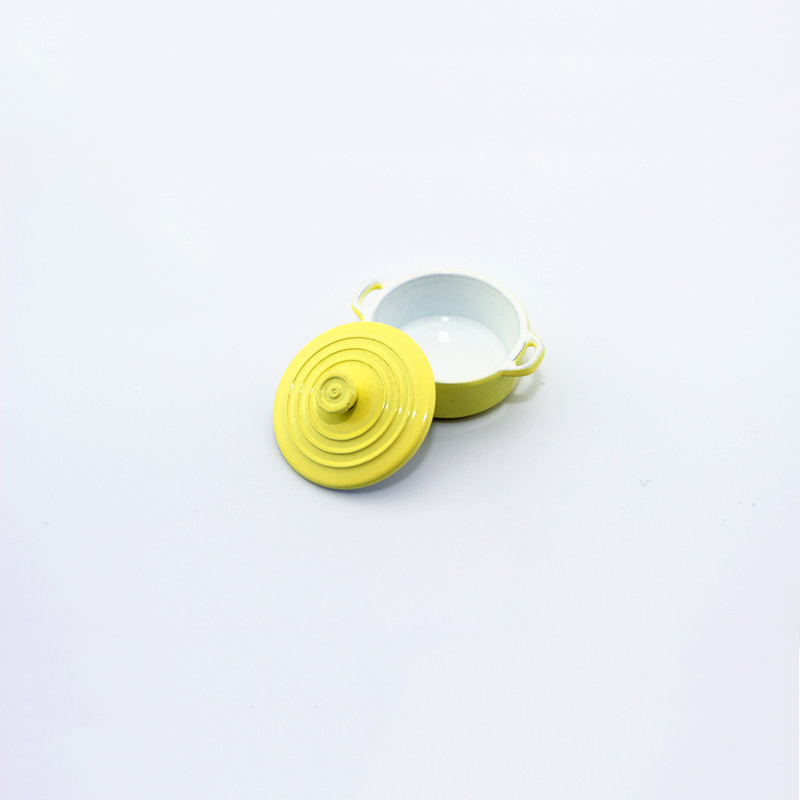 1:12 Dollhouse Miniature Kitchen Utensils Cooking Ware Mini Pot Boiler Pan with Lid Doll house Accessories Play Kitchen Toy: YELLOW