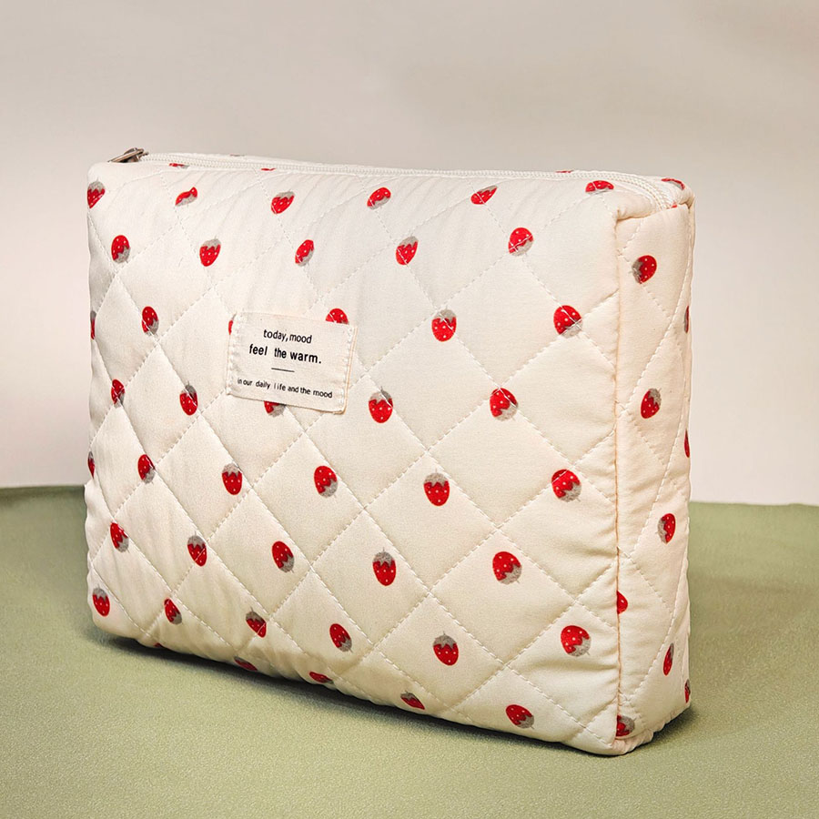 strawberry Makeup Bag Women's Cosmetic Bags Portable Cute Cosmetic Travel Storage Pouch Handbag Cotton Quilted Zipper Pu: black