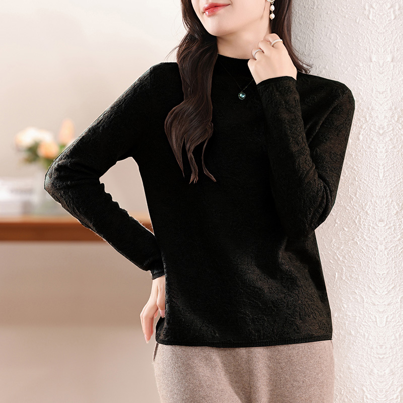 100%  damestrikket genser i merinoull, rund hals, hul, avslappet, moteriktig, varm, , undertøy, høst/vinter