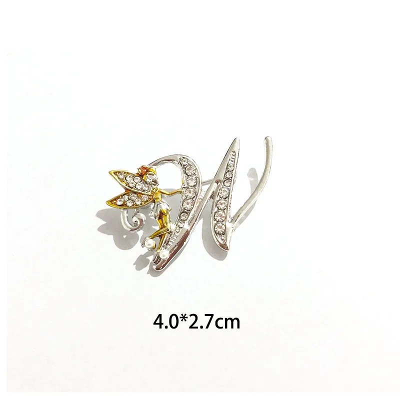 Broche de 26 letras de Ángel de cristal de lujo para mujeres y hombres, diamantes de imitación de A a Z, alfileres para Collar con iniciales de elfo, de , accesorios de joyería