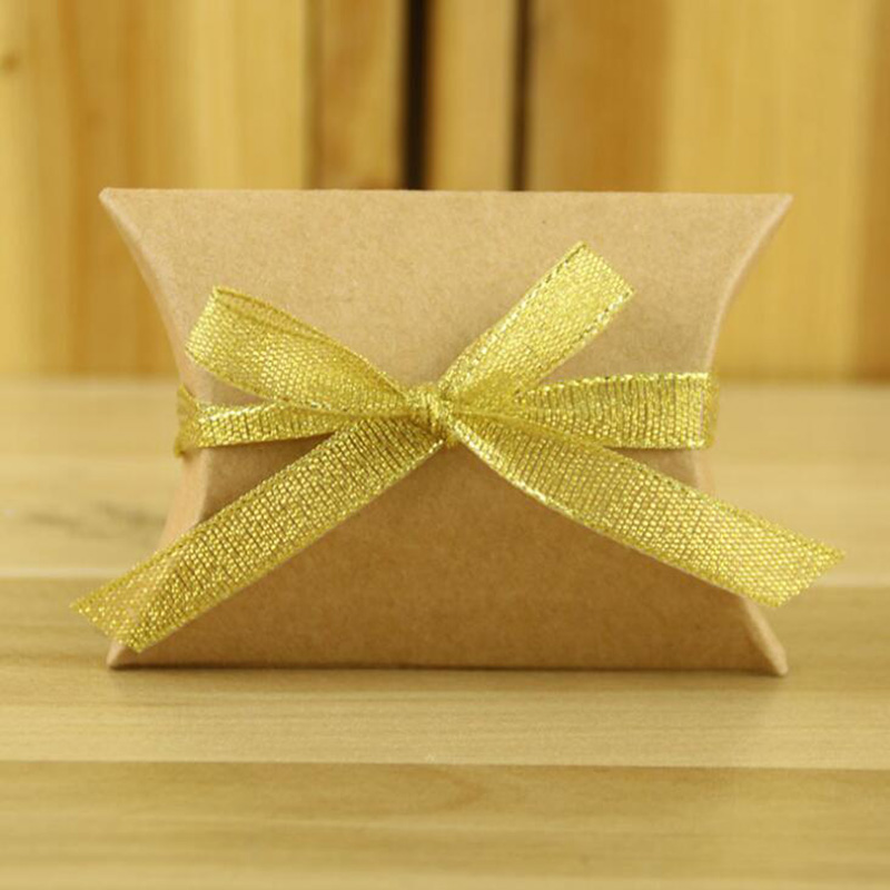 50pcs Cute Kraft Paper Pillow Favor Candy Boxes Supply Wedding Party Favor Bag: Brown ribbon 1