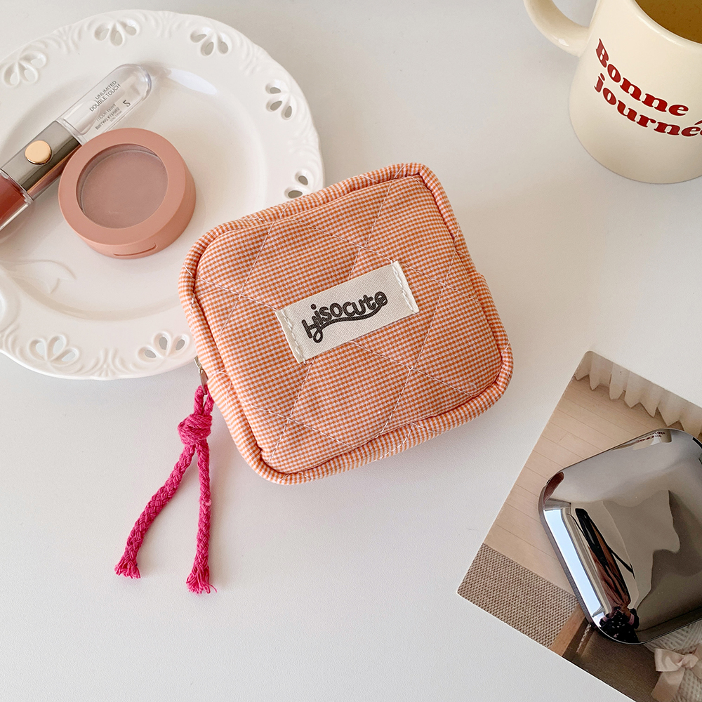 Ins Style Plaid Mini Geldbörse Tragbare Kosmetik Aufbewahrungstasche Dame Lippenstift Tasche und Kartenhalter Kawaii Tofu Kissen Tasche: Black