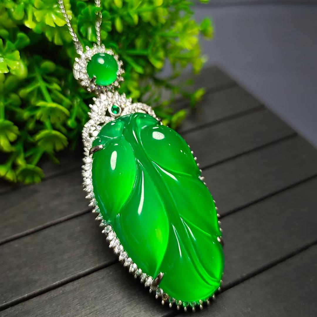 Genuine Natural Green Jade Leave Pendant Necklace Women Chrysoprase Charms Jewellery Jades Stone Leaf Chalcedony Amulet: Default Title