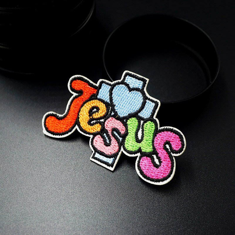 JEZUS Size: 4.0x6.0 cm Geborduurde Patch voor Kleding Ijzer op Naaien Applique Leuke Stof Kleding Schoenen Tassen DIY Decoratie Patches