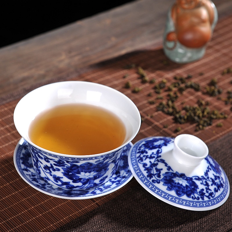 Ensemble de thé chinois Gaiwan bleu et blanc porcelaine Kung Fu ensemble de thé soupière en céramique bol à thé santé tasse à thé et soucoupe Master tasses