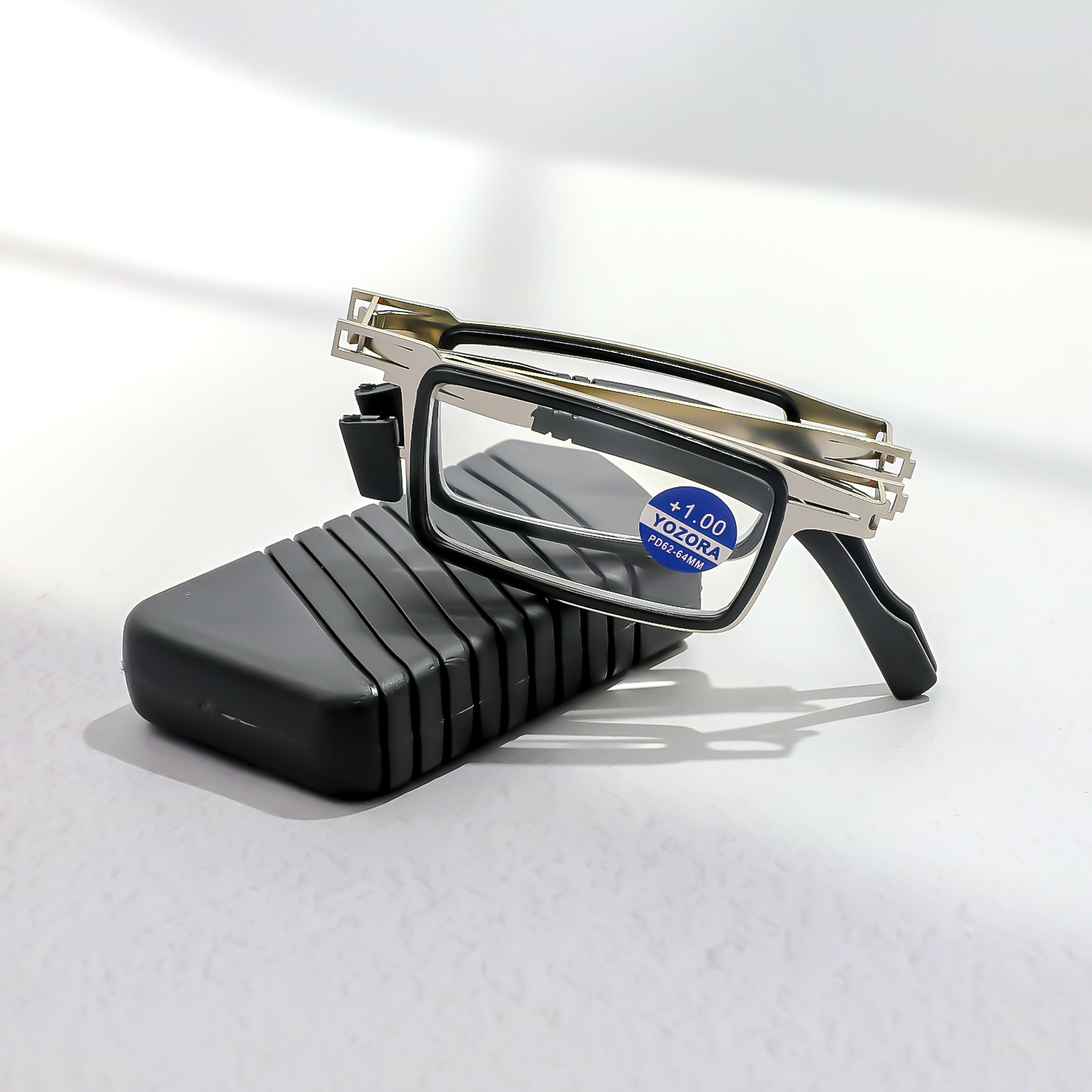 Draagbare anti-blauw licht opvouwbare leesbril met etui Lichtgewicht Comfortabele pasvorm Ideaal voor senioren Lezen en dagelijks gebruik: WIT / +150