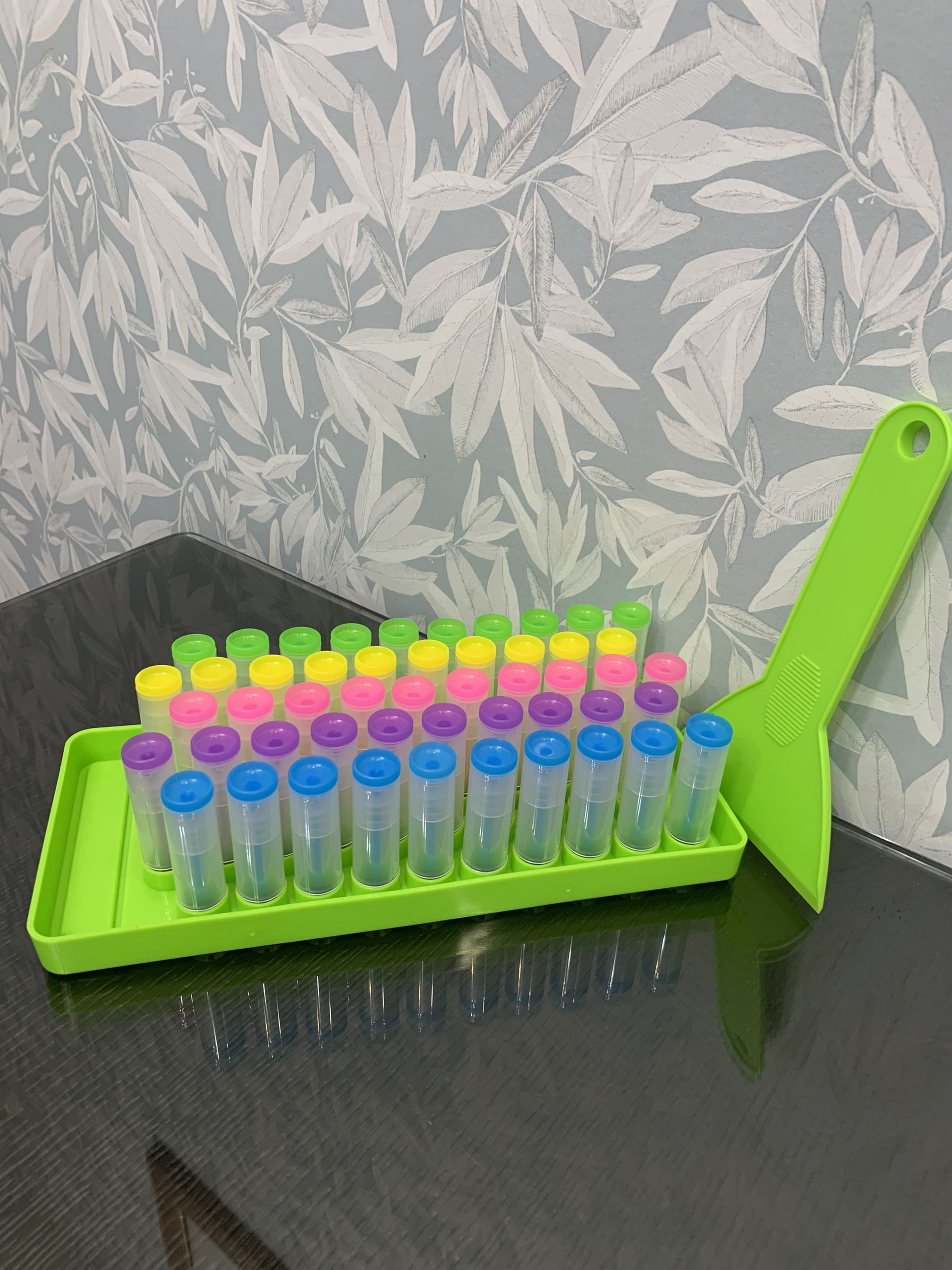 Kit de fabrication de baume à lèvres, 1 pièce, spatule à plateau de remplissage et 50 pièces de Tubes de baume à lèvres vides de 5g, utilisés pour le bricolage, faire du baume à lèvres naturel