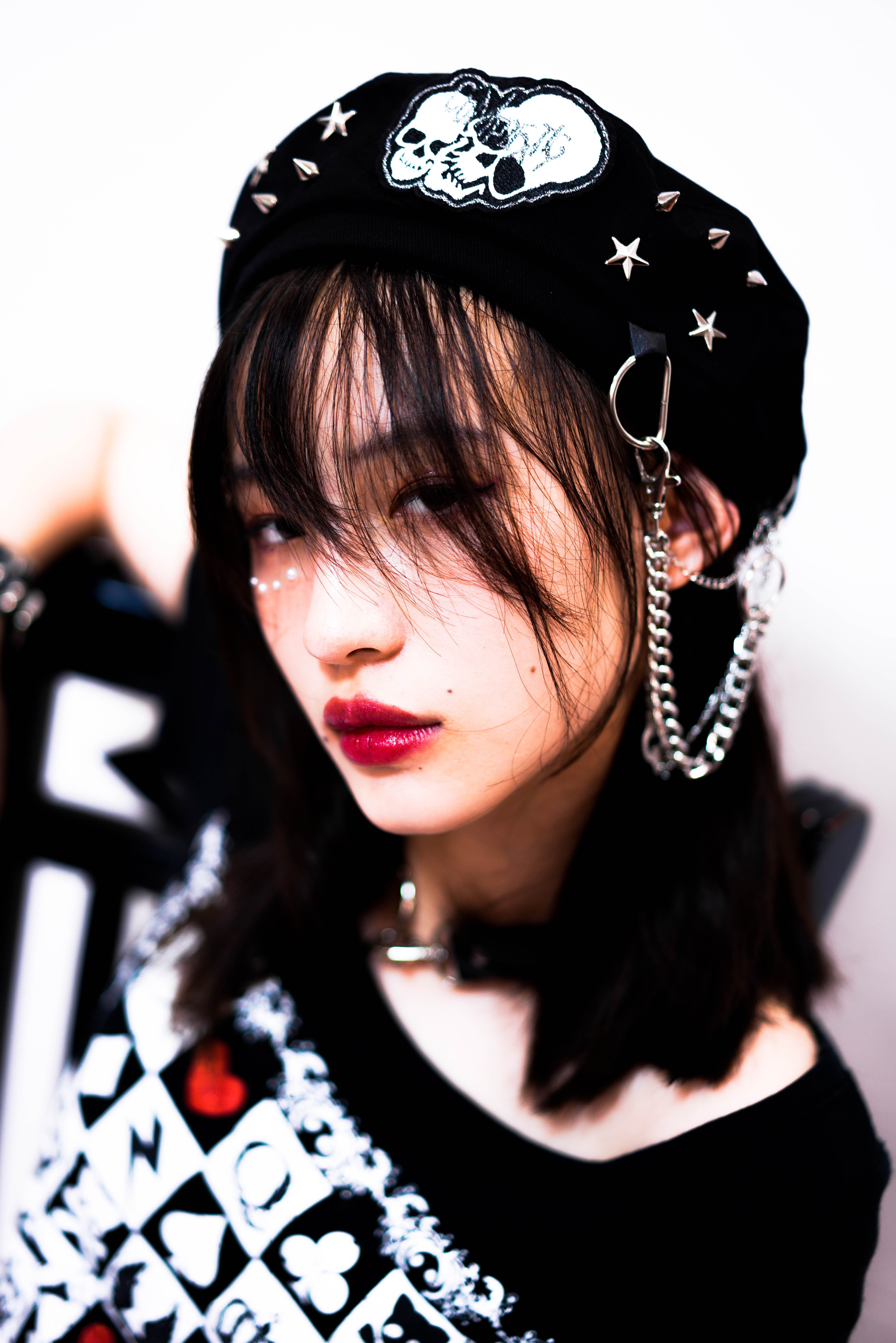 Harajuku gotisk dödskalle nitar kedja svart basker hattar kvinnor avslappnad grunge punk hip hop streetwear