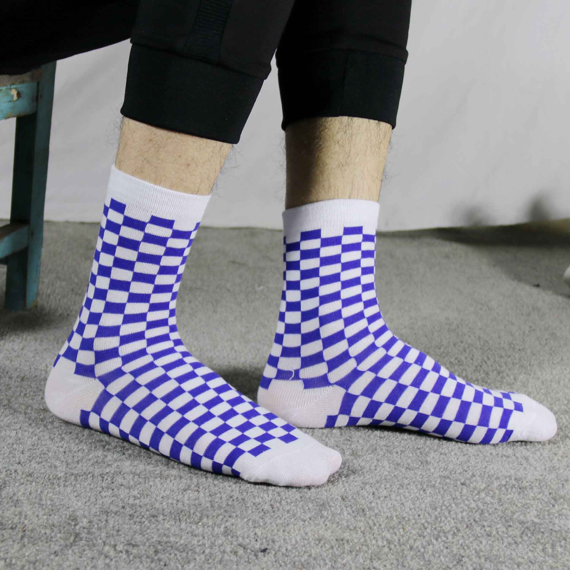 Korea into harajuku street bf wind sort og hvid skakternet mønster tube sokker par nyhedsstrømper tjekkede mænd og kvinder sokker: 4