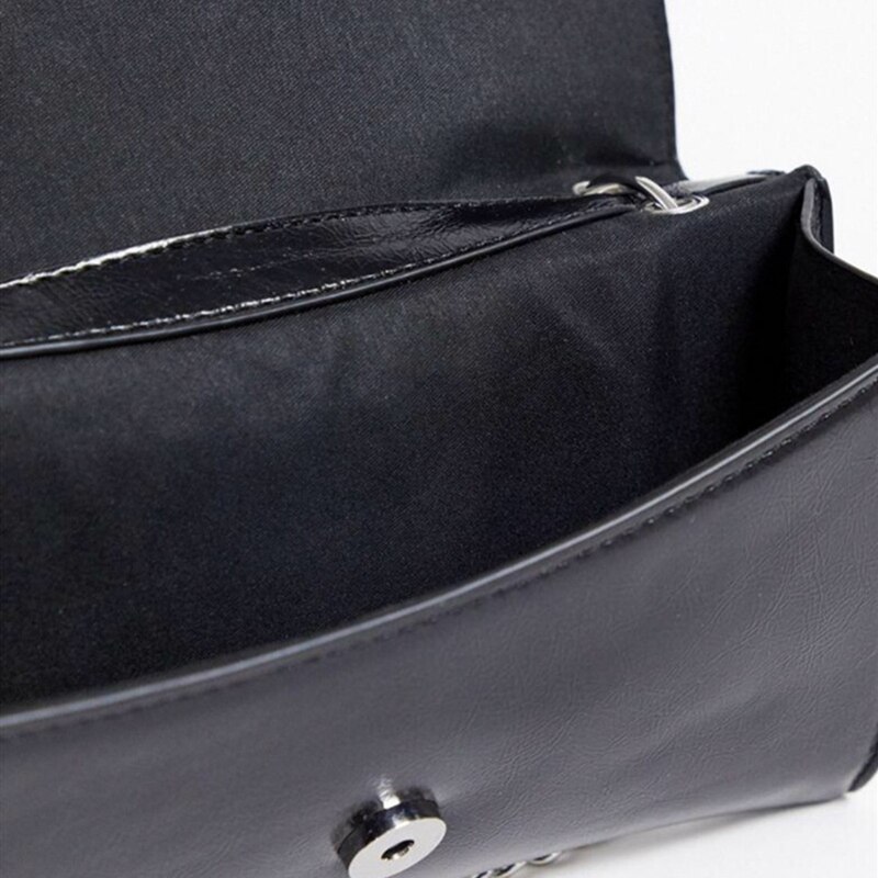 Gothic Punk Girls Black PU Leather Shoulder Bag Women Sliver Chains Subaxillary Bags 90s Vintage Harajuku Messenger Bag