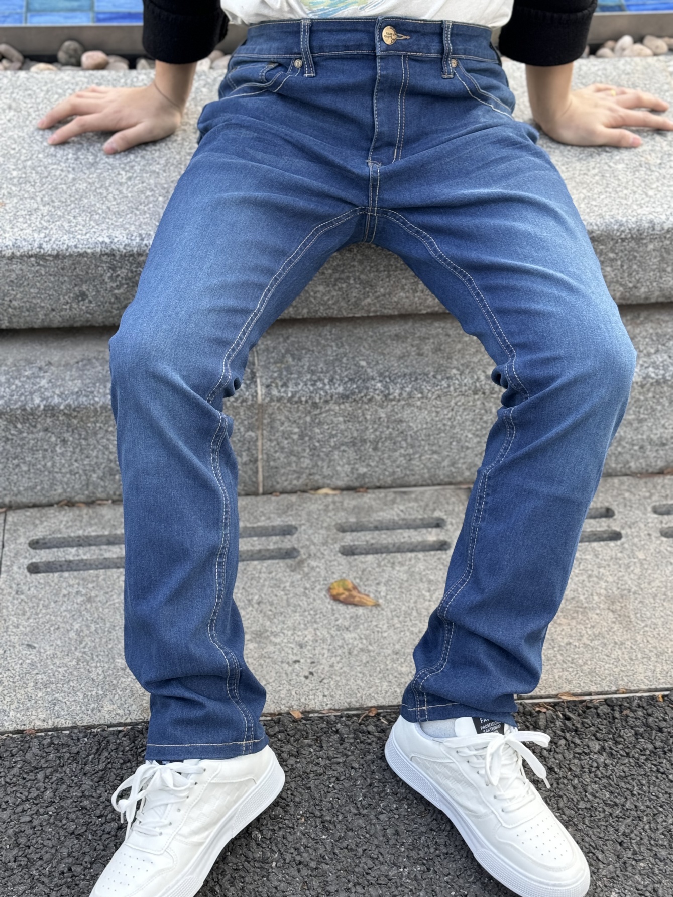 Pantalones vaqueros bordados ajustados para hombre, pantalones vaqueros elásticos Retro Vintage, ropa de calle urbana, mezcla de algodón, artístico para todas las estaciones