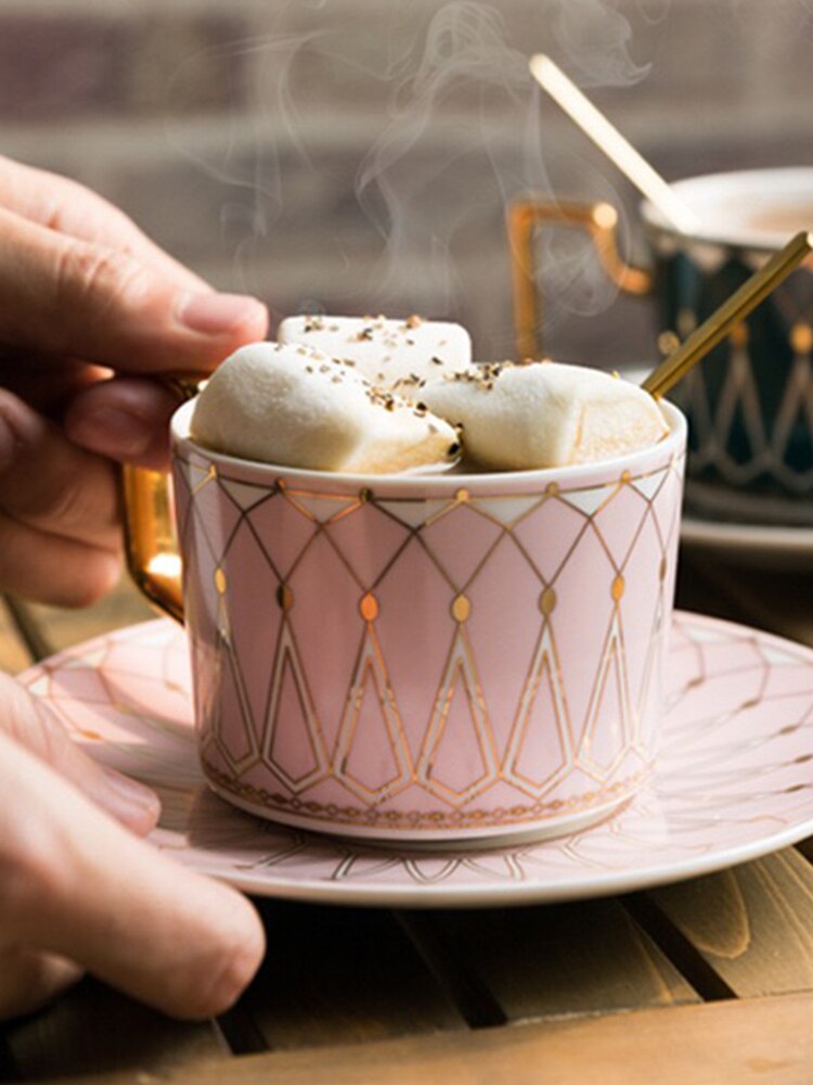 British Style Luxury Coffee Cup and Saucer Set with Gold Spoon Ceramic Cappuccino Afternoon Tea Cup Box Set 200ml