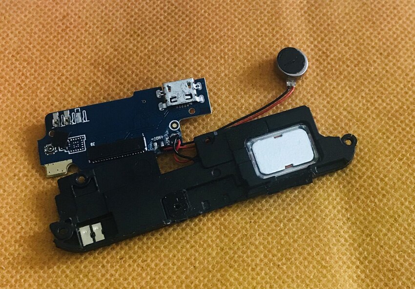Gebrauchte originale usb-ladeplatine für doogee  y6 klavierlack mtk 6750 octa-Ader, versandkostenfrei