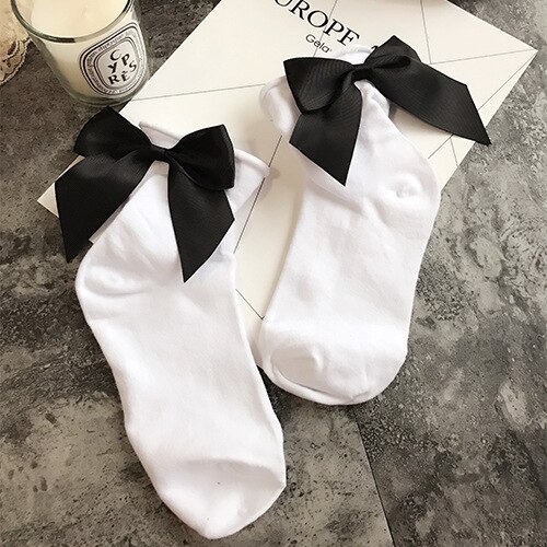 Winter Autumn Spring Sweet Curl Cotton After The Heel Ribbon Big Bow Short Socks Wild Chaussette Female Herring Ankle Socks: Socks white black