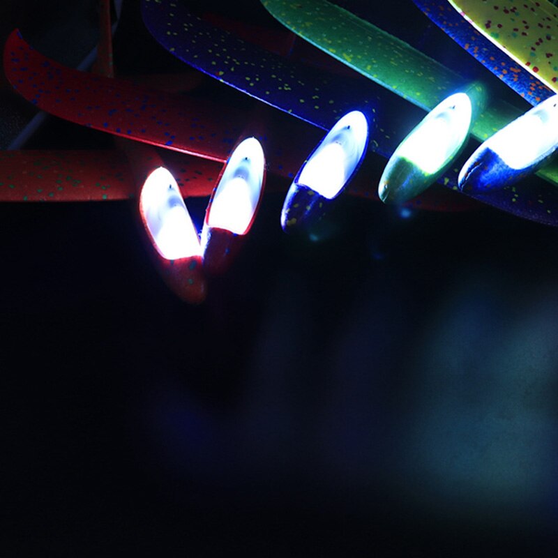 48Cm Hand Gooi Verlichting Up Flying Zweefvliegtuig Vliegtuig Glow In The Dark Speelgoed Foam Vliegtuig Model Led Flash Games speelgoed Voor Kinderen-Rood