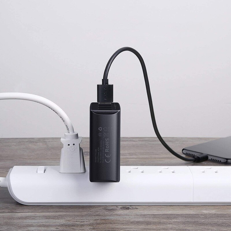 Aukey 42W 4 Poorten Usb Charger Met Quick Charge 3.0 Opvouwbare Us Plug Usb Wall Charger Voor I-telefoon I-Pad Pro/Air Xiao-Mi Sam-Sung